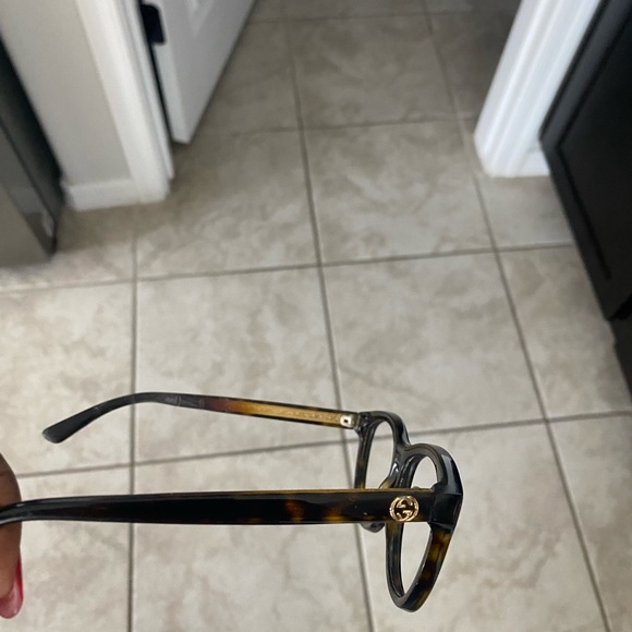 Brown colored Gucci frame with case. - Picture 3 of 4
